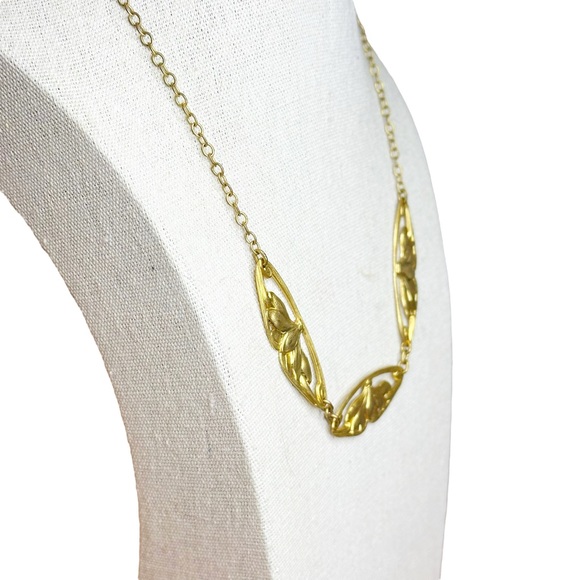 Vintage Art Nouveau Gold Tone Lotus Necklace - Picture 2 of 7